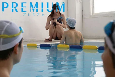 三好佑香 競泳水着